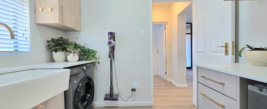 3 Bedroom Property for Sale in Kleinbaai Western Cape